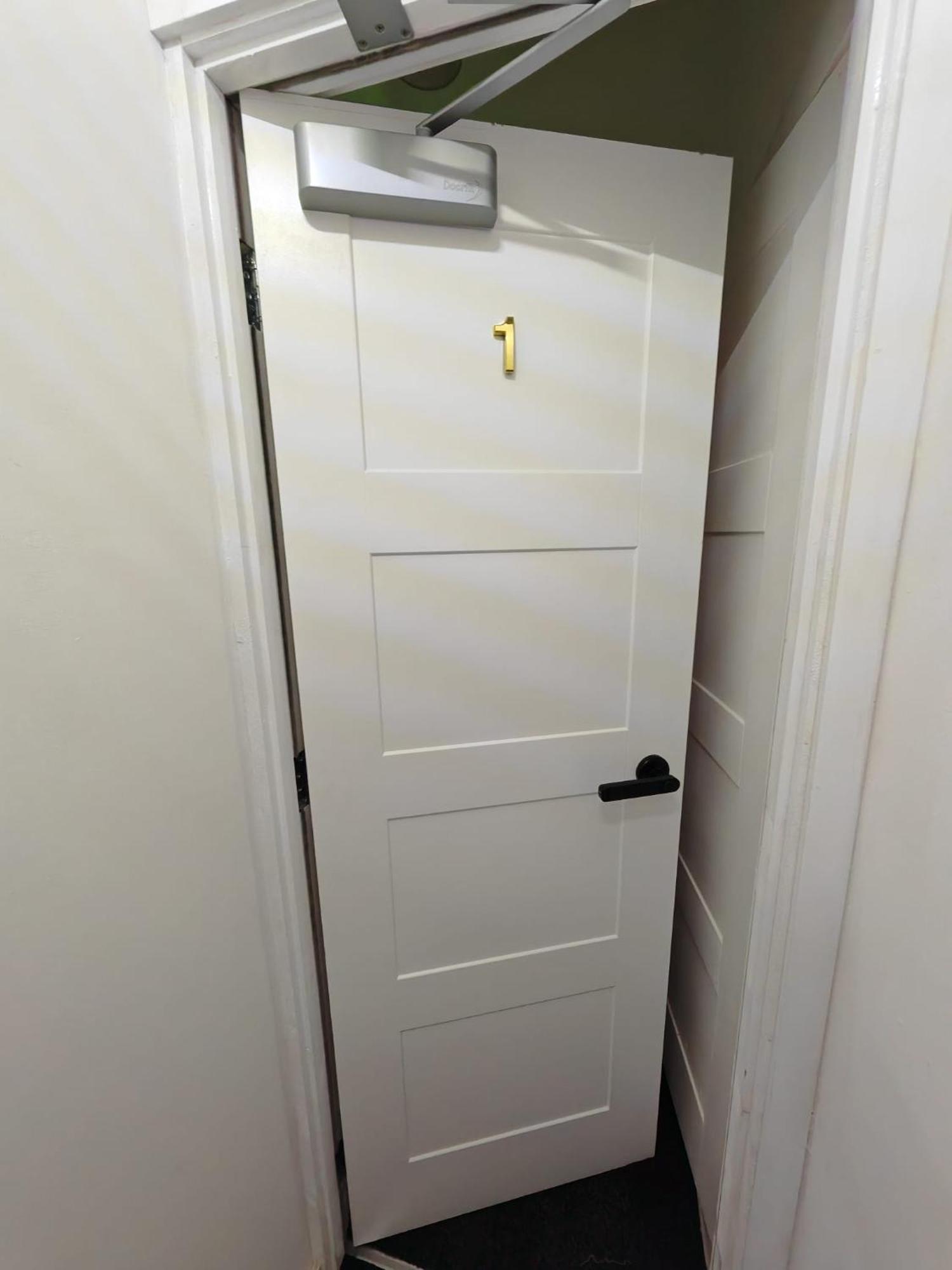 Stay Hub City Centre - Self Check-In Бирмингам Стая снимка