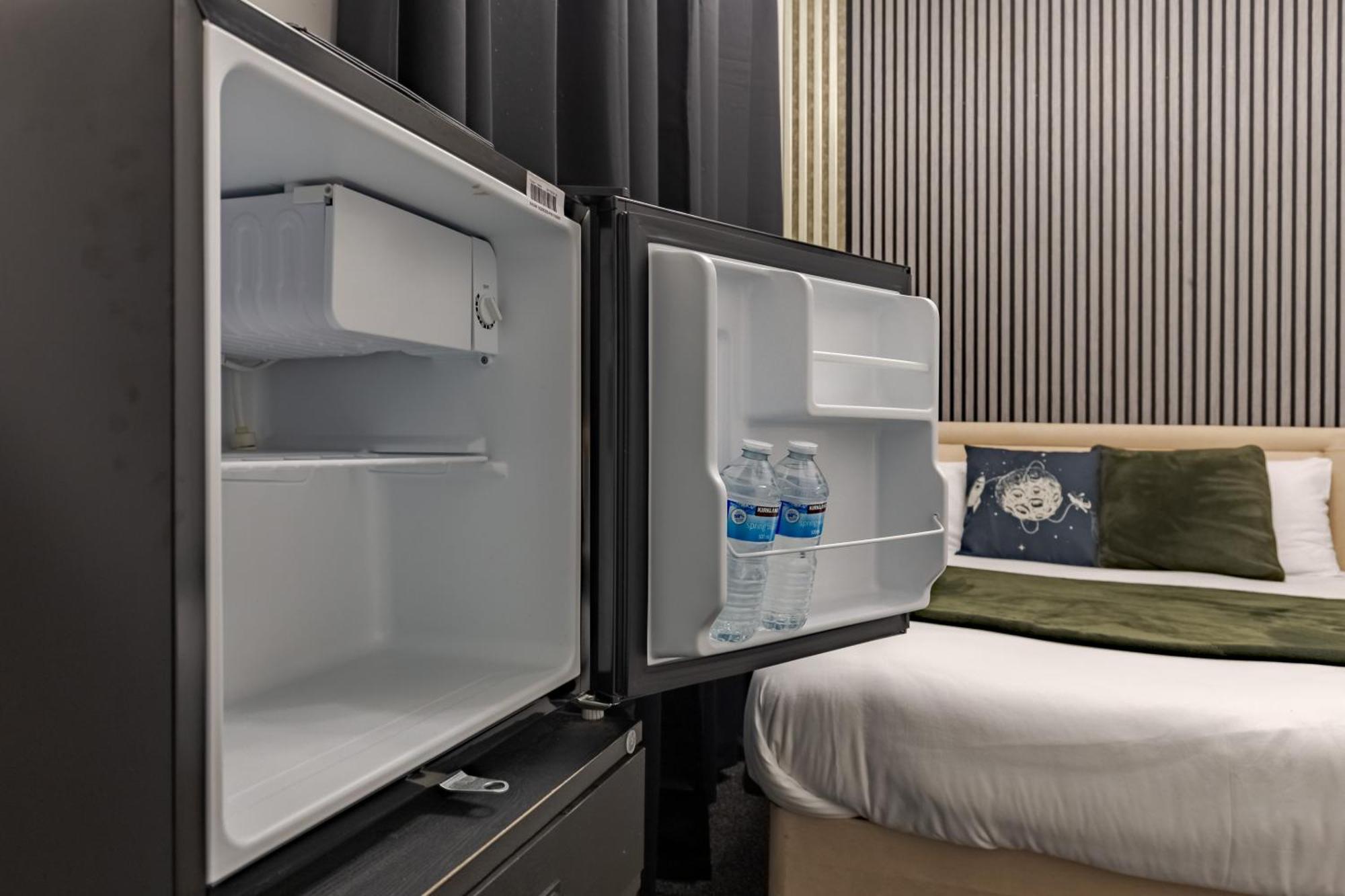 Stay Hub City Centre - Self Check-In Бирмингам Екстериор снимка