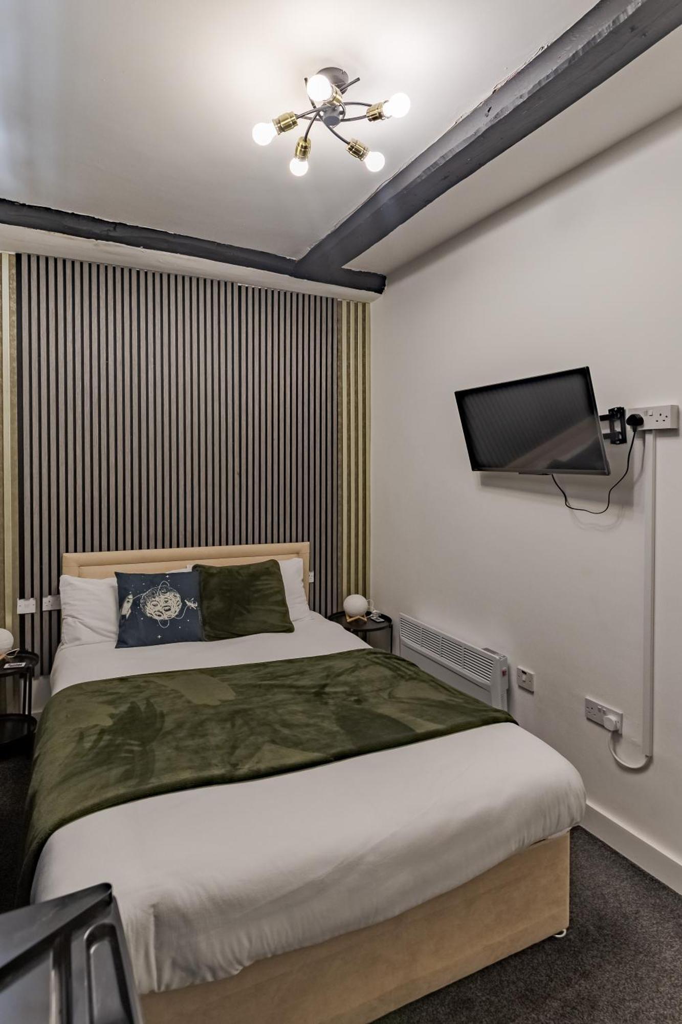 Stay Hub City Centre - Self Check-In Бирмингам Екстериор снимка